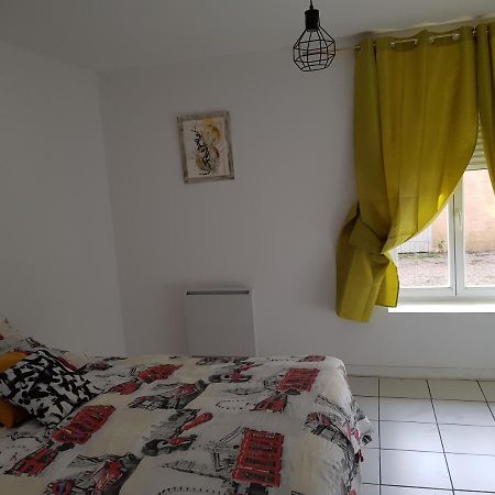 Jolie appartement moderne à Roanne Esterno foto