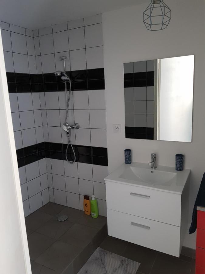 Jolie appartement moderne à Roanne Esterno foto