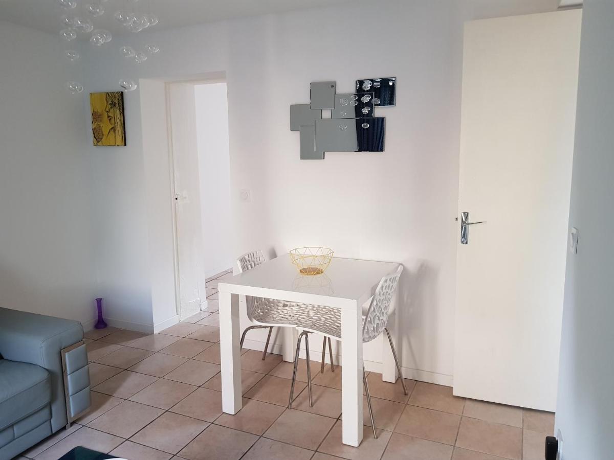 Jolie appartement moderne à Roanne Esterno foto