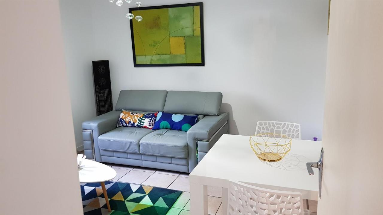 Jolie appartement moderne à Roanne Esterno foto
