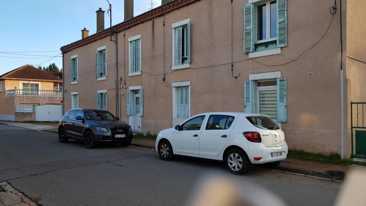 Jolie appartement moderne à Roanne Esterno foto